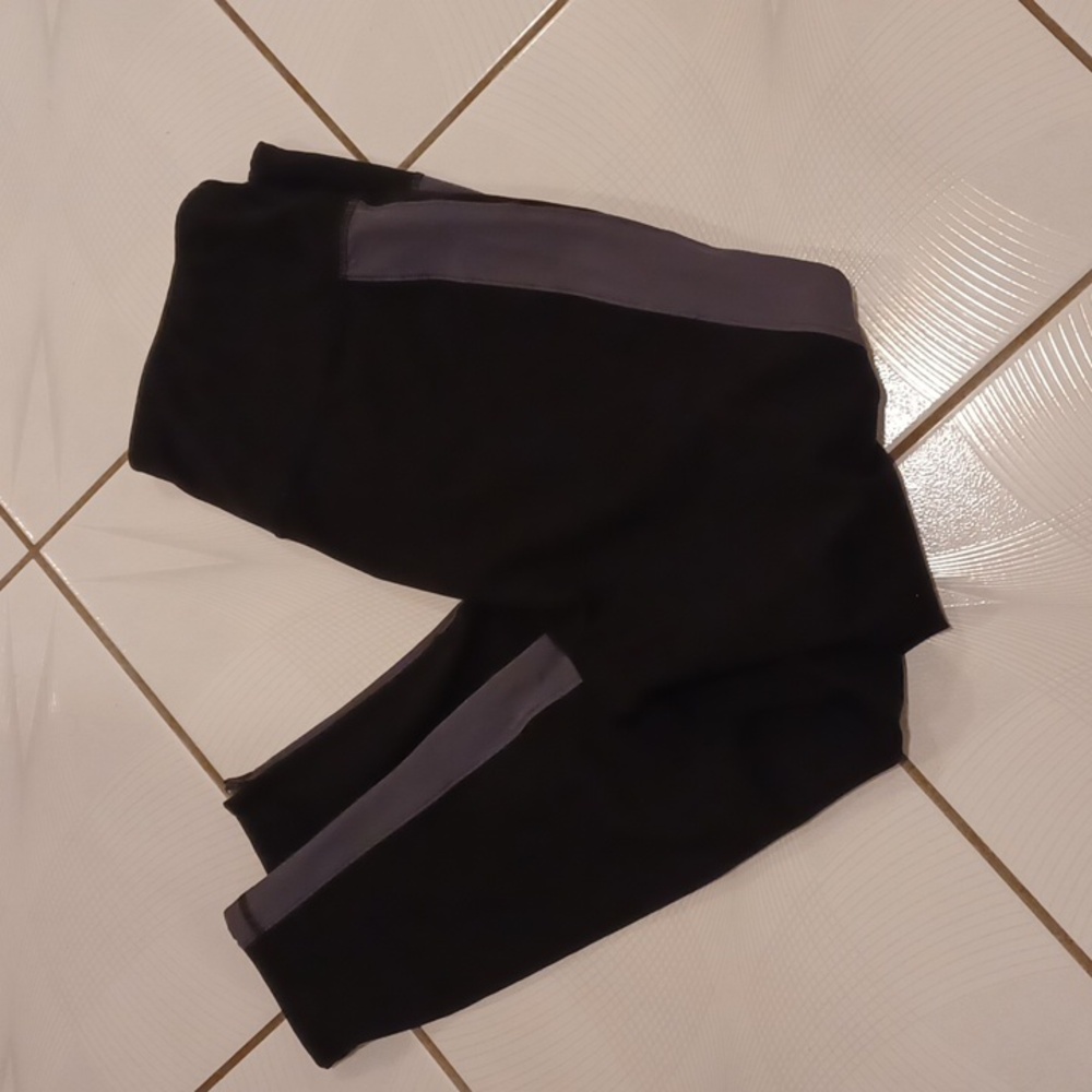4/$60 Old Navy Active Black & Gray Leggings - Size XL